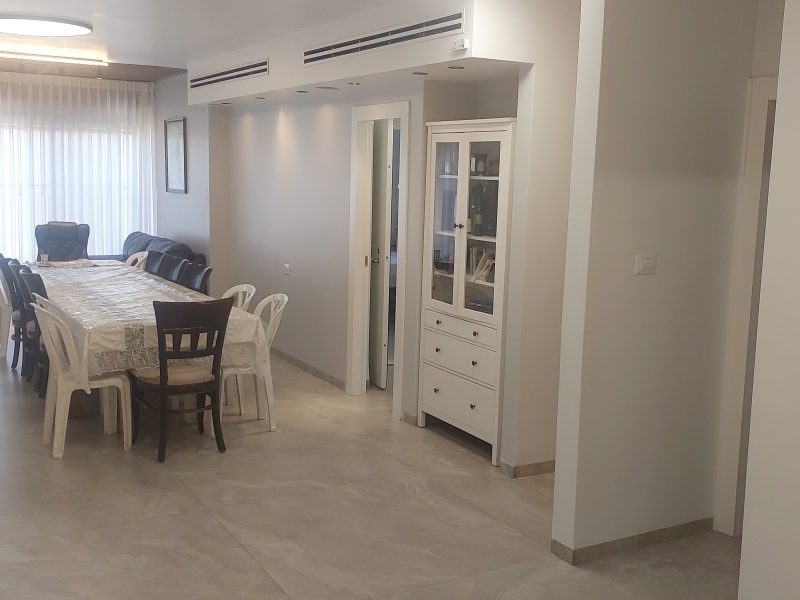 לפסח וילת קוטג׳ נקייה ומפוארת בית שמש צמוד לפארק ירמות ורמה א