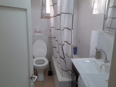 דירת שני חדרים ,נעימה ,קרובה לכותל, לשוק, לגאולה, לגן סאקר, ירושלים
