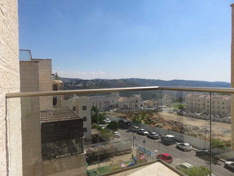 דירה מפנקת, קרית יערים טלזסטון