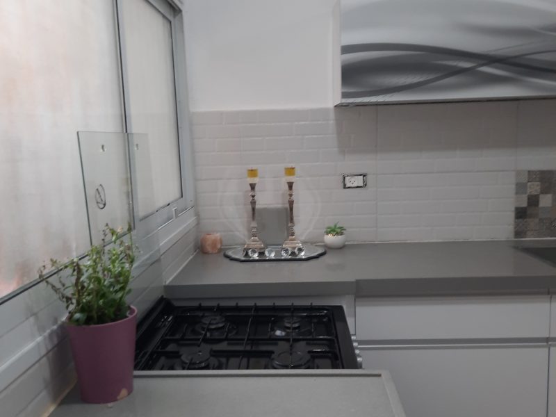 דירה צפתית קסומה בעיר העתיקה בסמוך לרחוב הגלריות, צפת