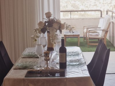 דירת פנטהאוז מטופחת ונקיה עם מרפסת לנוף פנורמי וג'קוזי ספא ענק, בית וגן ירושלים