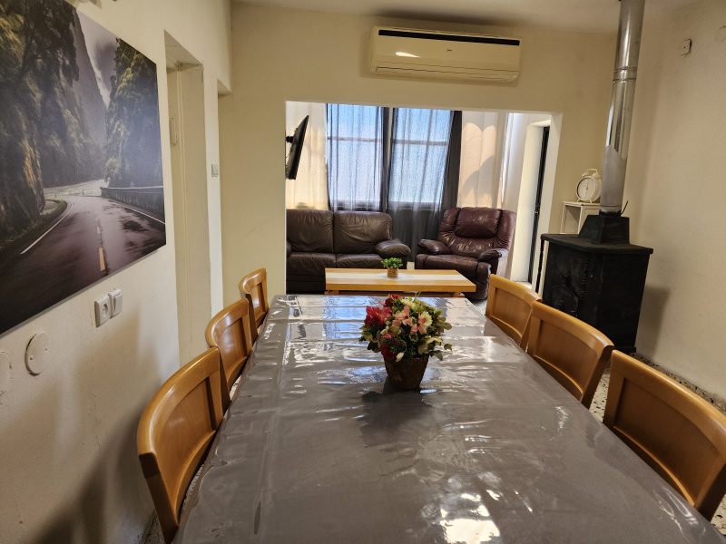 2 דירות אירוח, מושב ספסופה - 2 דק' ממירון.