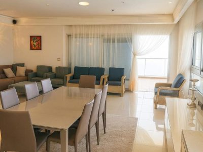 דירת נופש חלומית, נתניה, מעל הים (בית כנסת בבנין)