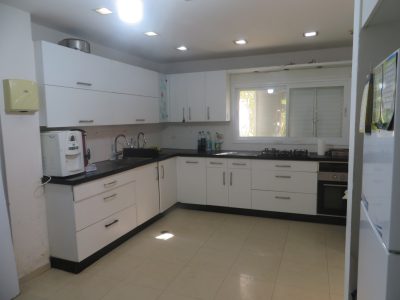 וילת בוטיק צמודה לפארק ירוק באנילביץ, בני ברק