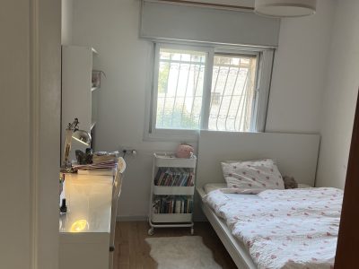 בית בקרית היובל באיזור מרכזי , קרוב לבתי כנסת ולרכבת הקלה, ירושלים