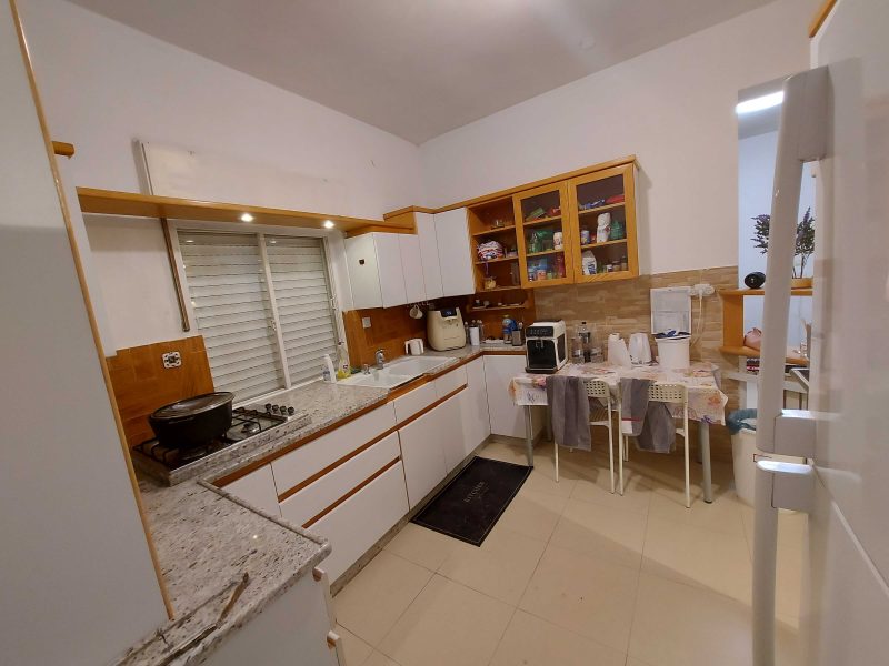 ירושלים, דירה 75 מ"ר יפה ומשופצת קרוב לגשר המיתרים קרית משה