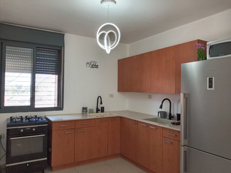 דירה גדולה ומוארת,במרכז העיר ,נחלאות, ירושלים