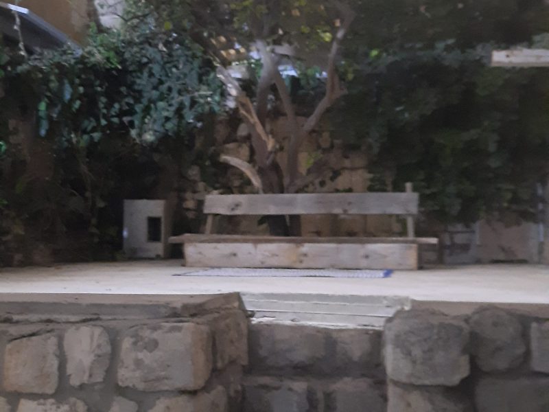 דירה צפתית קסומה בעיר העתיקה בסמוך לרחוב הגלריות, צפת