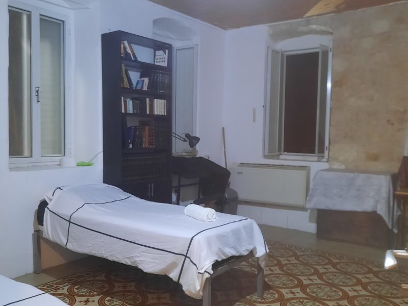 דירה צפתית קסומה בעיר העתיקה בסמוך לרחוב הגלריות, צפת