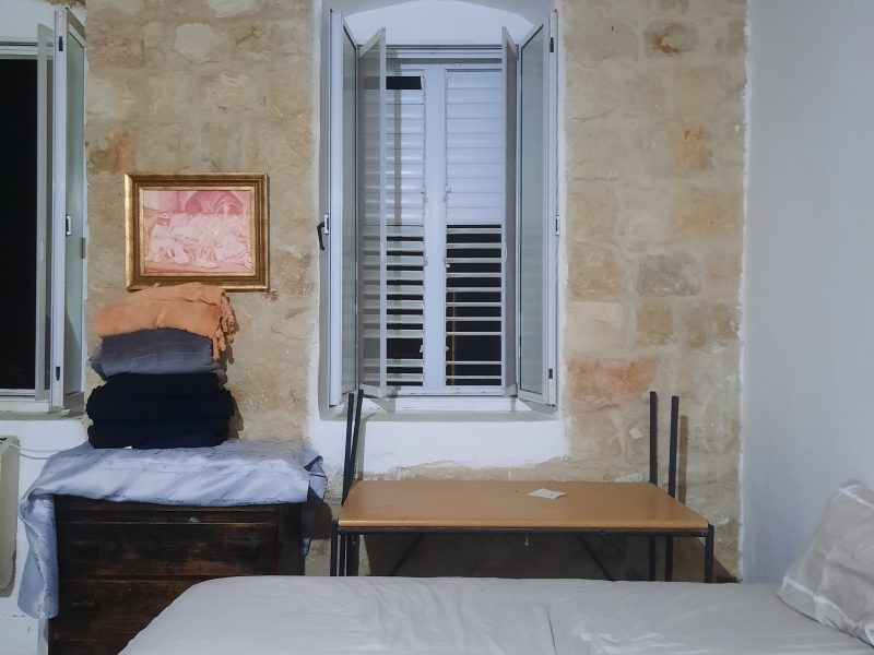 דירה צפתית קסומה בעיר העתיקה בסמוך לרחוב הגלריות, צפת