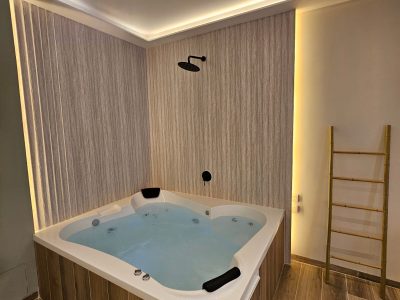 סוויטה ביישוב החרדי מעלה עמוס, בריכה פרטית מחוממת, אזור ירושלים