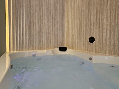 סוויטה ביישוב החרדי מעלה עמוס, בריכה פרטית מחוממת, אזור ירושלים