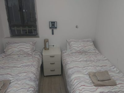 דירה במרחק 25 דקות מהכותל, ירושלים נחלאות