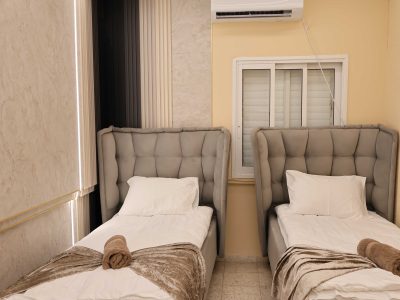 וילה מפוארת ומטופחת בנתניה, סמוך לחוף הנפרד + יחדה נפרדת