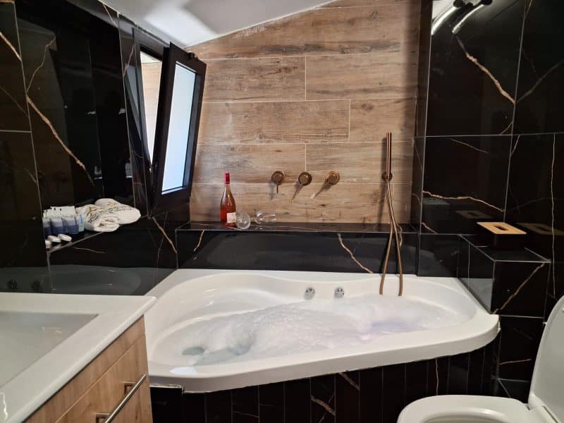 וילת נופש, הפרחים, כרמיאל