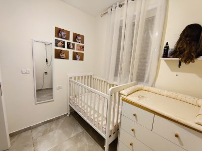 דירת 2 חדרים קומת קרקע כניסה פרטית, רמת אהרון, בני ברק