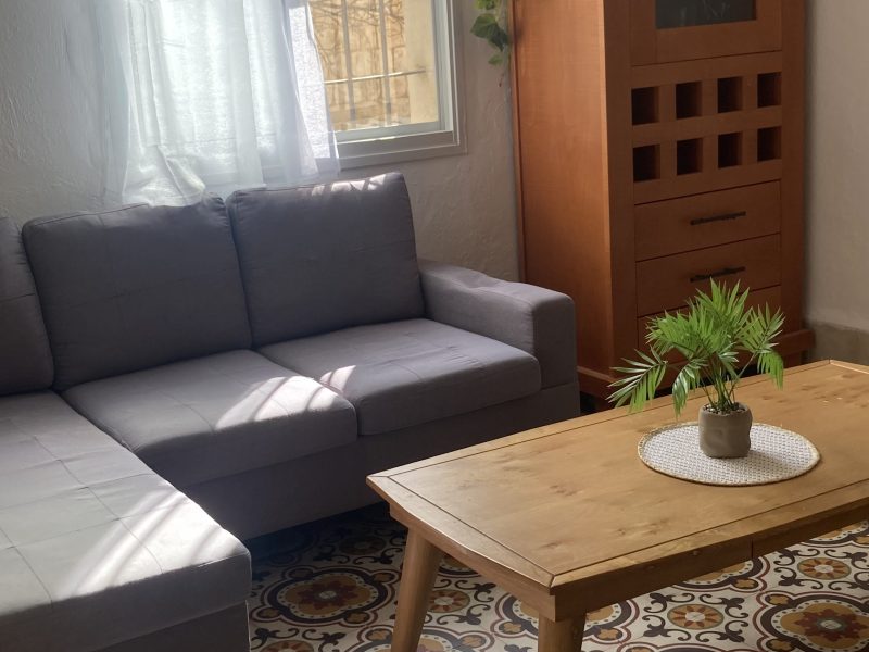 דירה צפתית קסומה בעיר העתיקה בסמוך לרחוב הגלריות, צפת