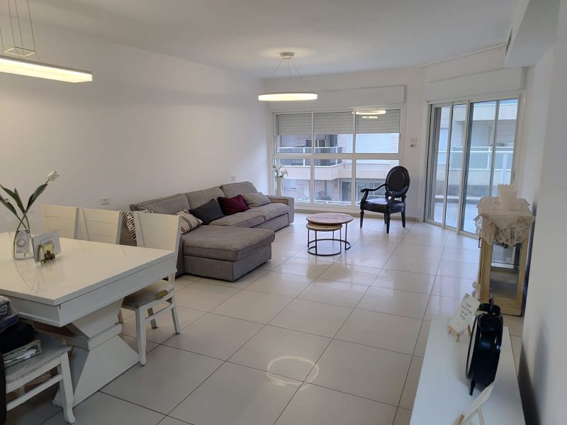 דירת אירוח בקרית שמואל, חיפה (קרית שמואל נמצאת בקריות, תחת עירית חיפה)