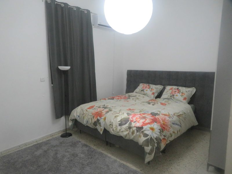 דירת גן בירושלים, אזור גאולה