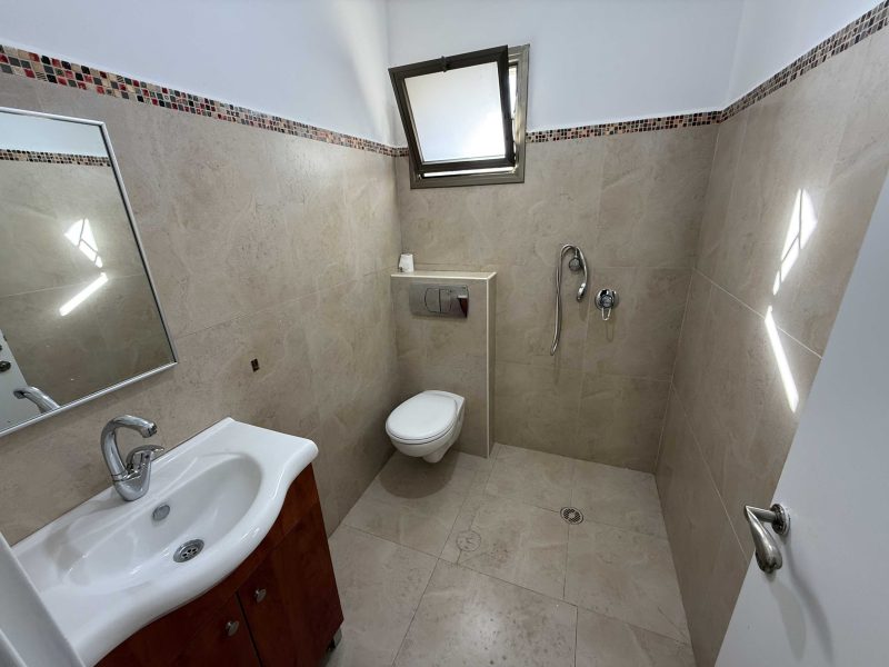 וילה באלון מורה ליד הר כביר, נוף להרי השומרון