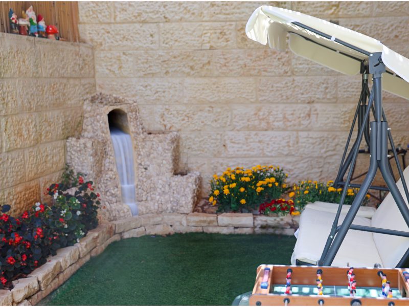 דירת גן, נווה הפסגה, פסגת זאב, ירושלים