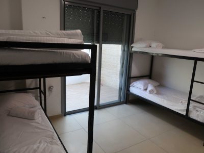 וילה גבעת זאב, עם בריכה גדולה