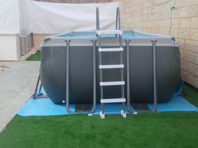 וילה גבעת זאב, עם בריכה גדולה