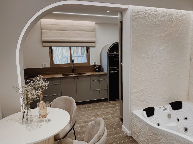 סוויטה זוגית "סלע במדבר", מעלה עמוס, אזור ירושלים