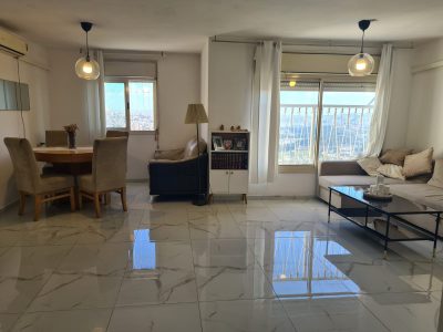 פנטהוז מאובזר עם נוף מהפנט לליפתא, גבעת שאול, ירושלים