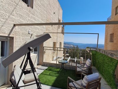 דופלקס גדול, חדשה משופצת יפיפיה, 6 חדרים - רמות ירושלים