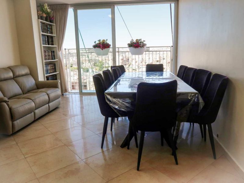 דירת 4 חדרים, קרית צאנז, ירושלים