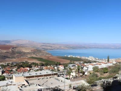 נופש מושלם וממוזג, טבריה עילית! דירה חדשה, נוף פנורמי מטורף והתאמה מלאה לציבור החרדי