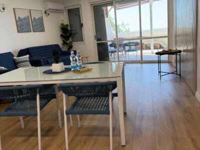 דירת גן לשבת ליד חוף צאנז, נתניה — בריכה פרטית וג'קוזי