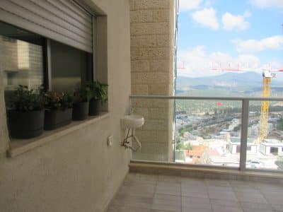דירת נופש יוקרתית לשבת בצפת — צמוד לעתיקה, נוף למירון