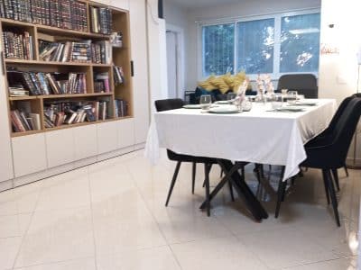דירת גן 6 חדרים לשבת ברמת בית שמש א' — ליד המרכז המסחרי