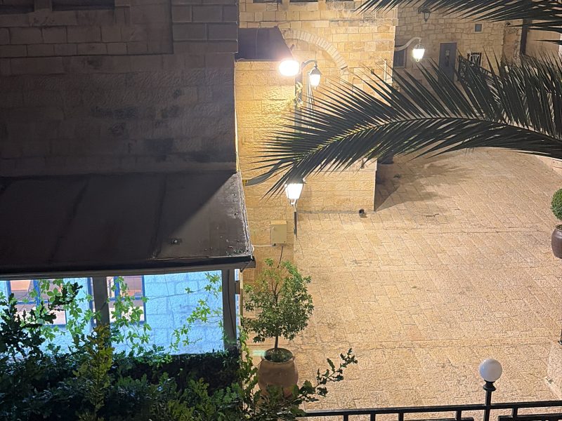 דירת גג מהממת, נוף ל״חורבה״, הרובע היהודי, ירושלים