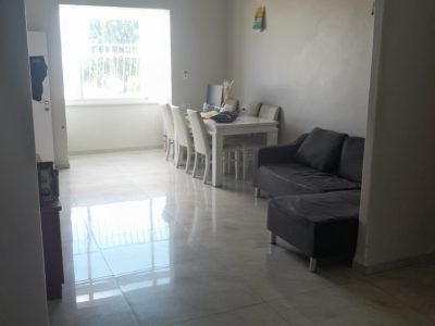 דירה בבנין מגורים 3 חדרים יפה ונקיה -נוף לים, חיפה