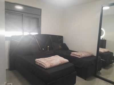 דירה חדשה במיקום מושלם, עמנואל