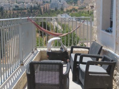 דירה חדשה 6 חדרים, מעל טיילת נושקת ליער נופי,אוויר מטורף, ירושלים