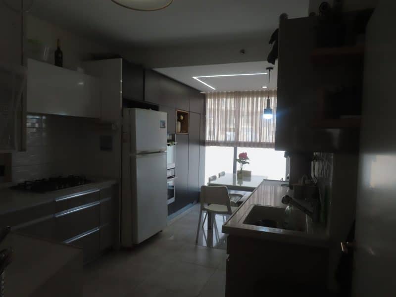 דירה חדשה 6 חדרים, מעל טיילת נושקת ליער נופי,אוויר מטורף, ירושלים