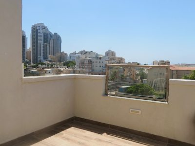דירת פנטהאוז קרית צאנז נתניה 3 דק' מהים