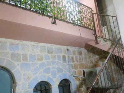 דירה מרווחת לשבת ולחגים בנחלאות, ירושלים — ליד שוק מחנה יהודה