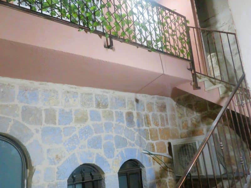 דירה מרווחת לשבת ולחגים בנחלאות, ירושלים — ליד שוק מחנה יהודה