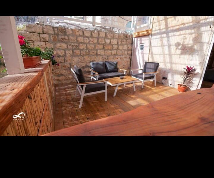 דירת נופש בממילא קרובה לכותל ולרובע היהודי מרחק הליכה קצר