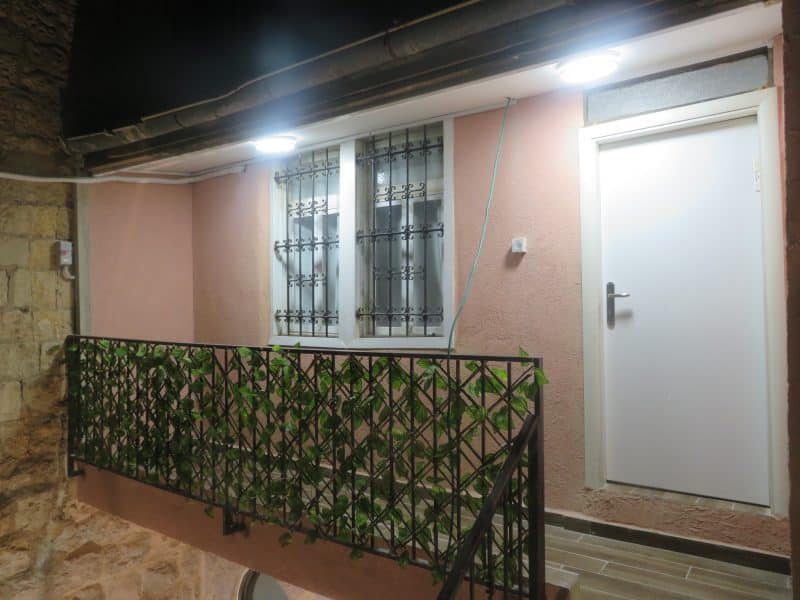 דירה מרווחת לשבת ולחגים בנחלאות, ירושלים — ליד שוק מחנה יהודה