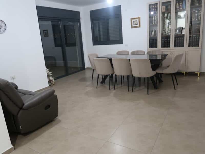 דירה לשבת ברמת שלמה, ירושלים — מרפסת ונוף מדהים