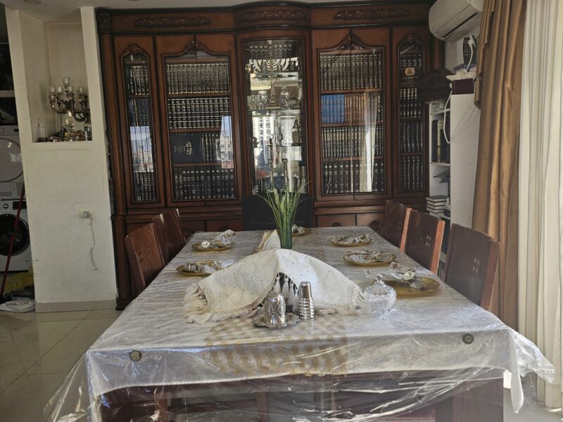 דירה לשבת בזכרון משה, ירושלים — קרוב למחנה יהודה