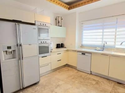 אחוזה לשבת חתן במגדל, ליד הכנרת — עד 30 אורחים, בריכה פרטית וג׳קוזי