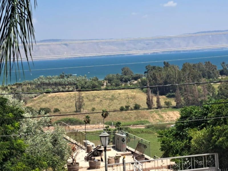 מתחם לשבת חתן במגדל ליד הכנרת — אחוזה ו-3 וילות עם בריכה, עד 110 אורחים — לויקיישן