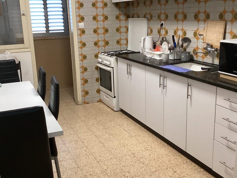 דירת 4 חדרים לשבת ברחוב שלמה המלך, טבריה — נוף לכינרת